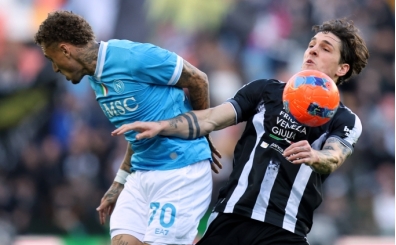 Napoli, zirve yarışında yara aldı!