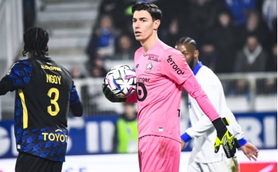 Berke Özer'li Lille, 4 kırmızı kartlı maçı kazandı!