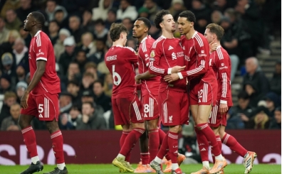 Liverpool, 9 ki�i Tottenham'� devirdi!