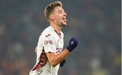 Ernest Muçi İzmir'de şov yaptı, Trabzonspor'da 15 yıl sonra bir ilki başardı