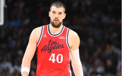 Ivica Zubac, ayak bile�i burkulmas� sebebiyle birka� hafta yok