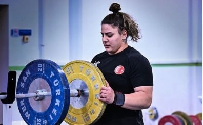 Milli halterci Tuana Süren'den 3 altın madalya