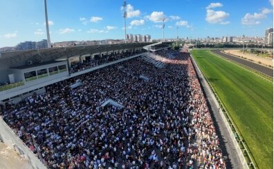 Safkanlar 100. Gazi'ye ko�uyor, hipodromlarda yeni yezon ba�l�yor