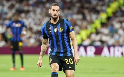 Serie A'da ay�n gol� Hakan �alhano�lu'ndan!
