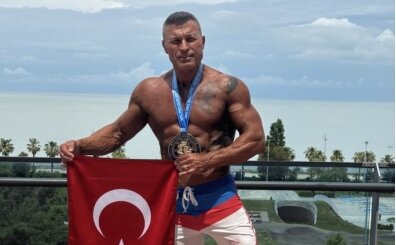 Bolu Emniyet Müdür Yardımcısı Uygur, vücut geliştirmede dünya şampiyonu oldu