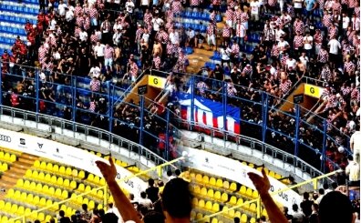 Gornik Zabrze taraftarı, Türk polisine saldırdı!