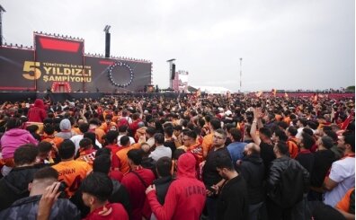 Galatasaray'da kutlamalar yine Yenikap�'da