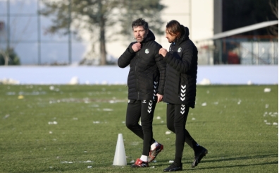 Hakan Kutlu, Sakaryaspor'da ilk antrenman�nda