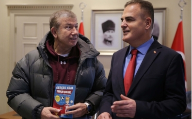 Eski milli futbolcu Tanju �olak'tan, Mu�la Valisi Akb�y�k'a ziyaret