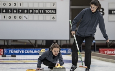 Kars'ta curling sporcularının hedefi üst klasman ve milli forma