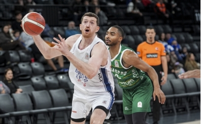 Anadolu Efes, evinde kazand�