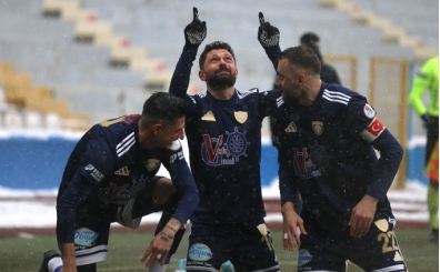 Erzurumspor, Sarıyer'i 4 golle geçti!