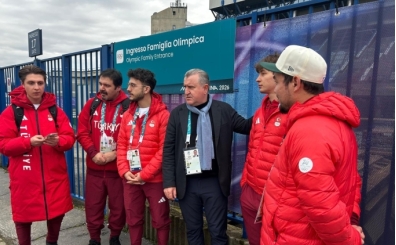 Bakan Bak'tan sporcular�m�za ziyaret