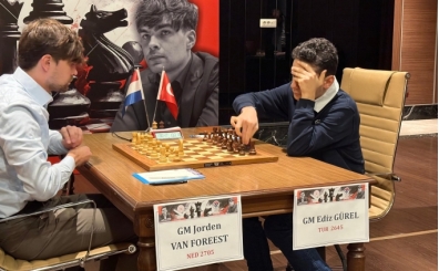 Satran� oyuncular� Ediz G�rel ile Van Foreest aras�ndaki �zel ma�ta be�inci oyun bitti