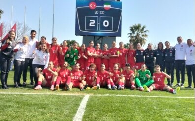 U19 Kad�n Futbol Milli Tak�m�, Ekvator Ginesi'ni 2-0 yendi