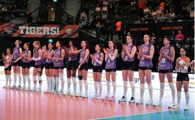 Eczac�ba��, D�rtl� Finalde!