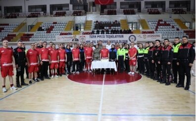 Sivas'ta şehitler anısına futbol müsabakası düzenlendi