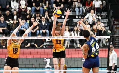 Fenerbah�e, Vak�fBank kar��s�nda seriyi e�itledi!