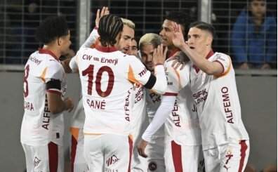 Yazarlardan Galatasaray yorumlar�