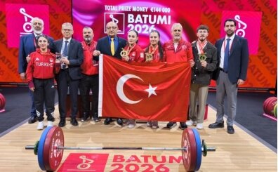 Cansel �zkan'dan 3 madalya birden!