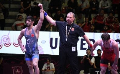 Milli g�re��i Kerem Kamal, madalya sevincini ni�anl�s�yla ya�ad�