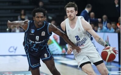 Anadolu Efes, evinde hata yapmad�