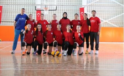 Spor okulunda yeti�en voleybolcular, T�rkiye �ampiyonas�nda