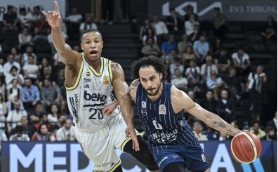 Anadolu Efes, Fenerbah�e Beko kar��s�nda seriye tutundu