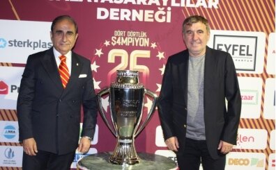Romanya Galatasaraylılar Derneği, Hagi'nin de katıldığı etkinlikte şampiyonluğu kutladı