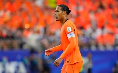 Virgil van Dijk'tan su molalarına tepki!