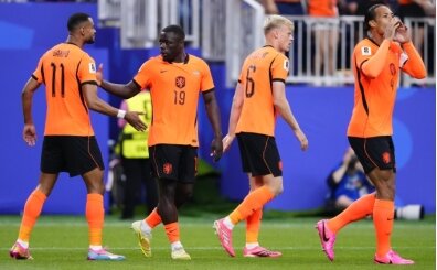 Hollanda, �sve�'i darmada��n etti!