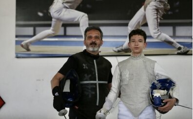 Mu�la'da eskrimde milli olan lise ��rencisi, akranlar�na �rnek oluyor
