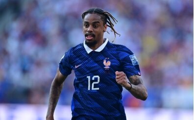 Bayern Münih'te Olise yerine Barcola
