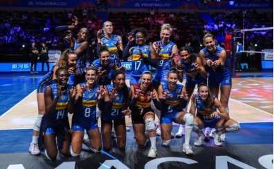 İtalya, Hollanda'yı set vermeden geçerek yarı finale yükseldi