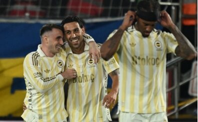 İrfan Can Kahveci zirvede tek başına!