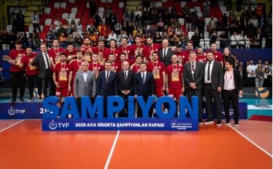 Galatasaray'da kupa sevinci! 'Bu kupay� taraftar�m�za arma�an ediyoruz'