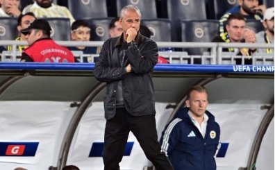 Fenerbahçe tribünlerinde 'İsmail Kartal istifa' tezahüratları
