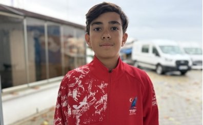 Milli yelkenci Ahmet Arel Barut, İtalya'dan madalyayla döndü