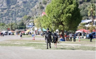 74 yaşındaki pilotun gökyüzü tutkusu dinmiyor