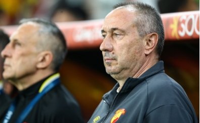 Stoilov'dan yedek oyunculara sert uyarı: 'Tribüne giderler!'