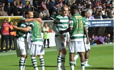 Bursaspor, Süper Lig hedefine zirvede ilerliyor
