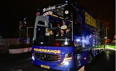 Fenerbah�e'de derbi sonras� dikkat �eken g�r�nt�!