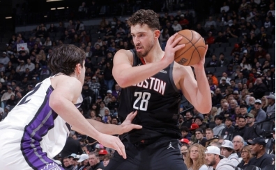 Alperen �eng�n sakatl�k sonras� parkere geri d�nd�