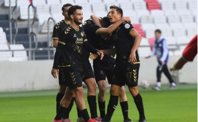 Altay evinde Denizli ile rakip