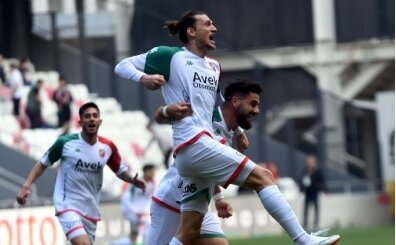 Karşıyaka'da eski golcü dönüyor: Fatih Taşdelen ile anlaşma