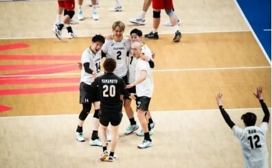 Japonya, ev sahibi Çin'i 3-1 yenerek yarı finale yükseldi