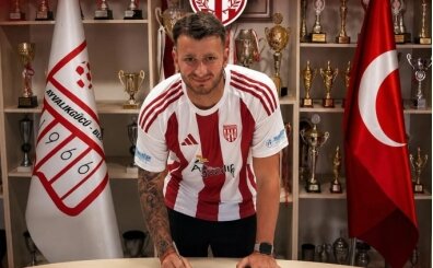 Ayvalıkgücü genç golcü aldı