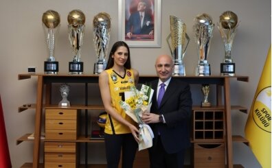 VakıfBank'ta Derya Cebecioğlu ile yollar ayrıldı