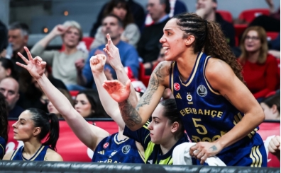 Fenerbah�e Opet, Umana Reyer deplasman�nda