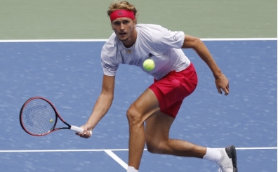 Avustralya A��k'ta Zverev ve De Minaur, 4. tura y�kseldi
